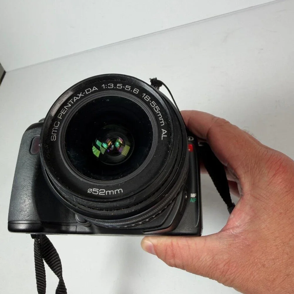AS IS Pentax ist DL DSLR Camera w/ Pentax DA 18-55mm AL Lens & Strap For Parts